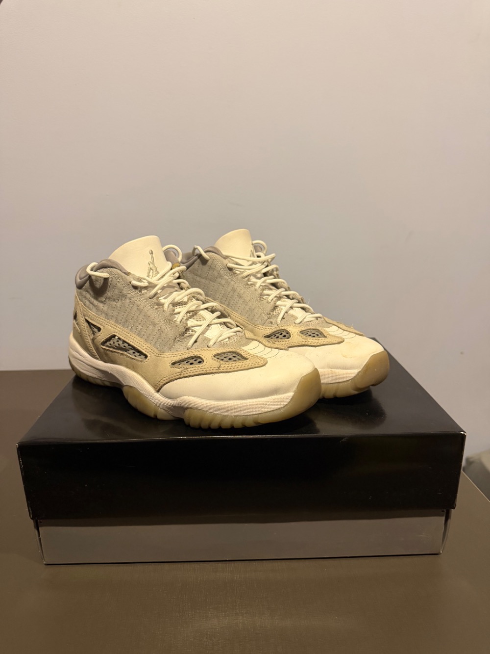 Air Jordan 11 Low IE Light Orewood Brown