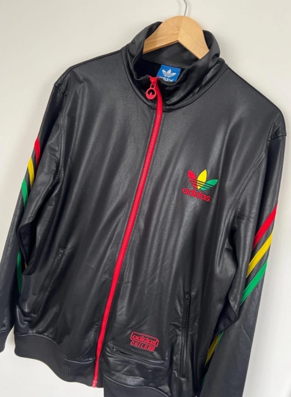 Jaqueta Adidas vintage jamaica rasta