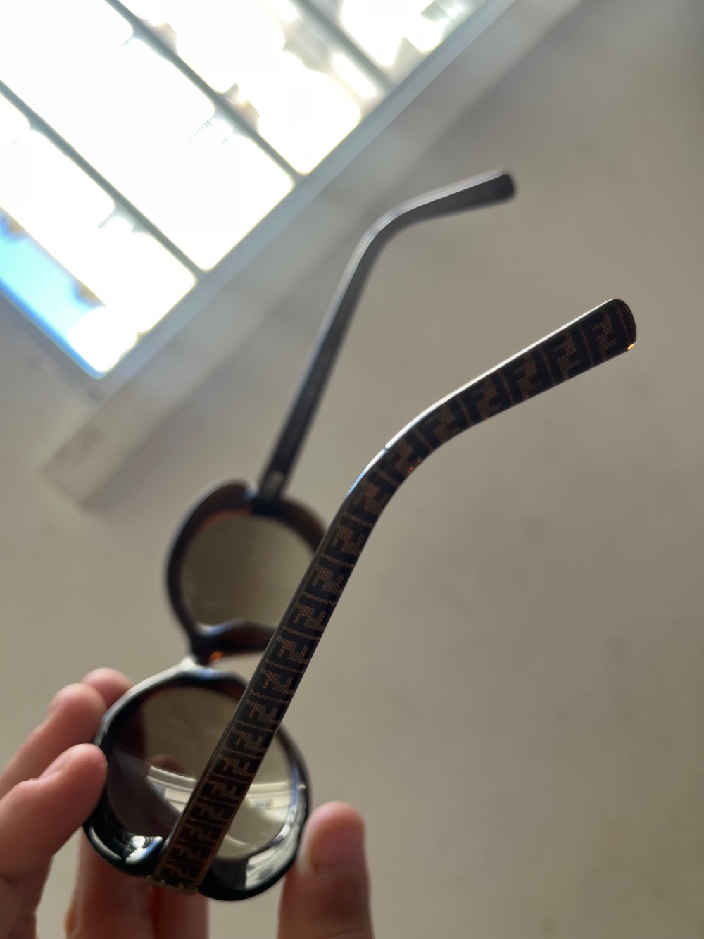 Oculos de sol FENDI VINTAGE lente marrom