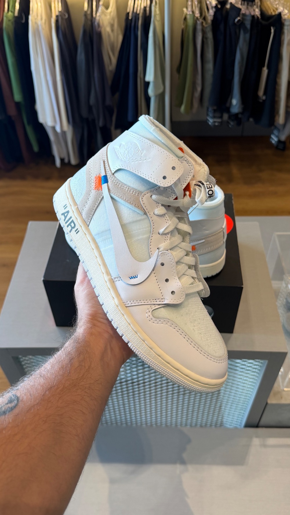 Virgil Abloh Archive x Air Jordan 1 High Retro Alaska (2026) — 42, Novo