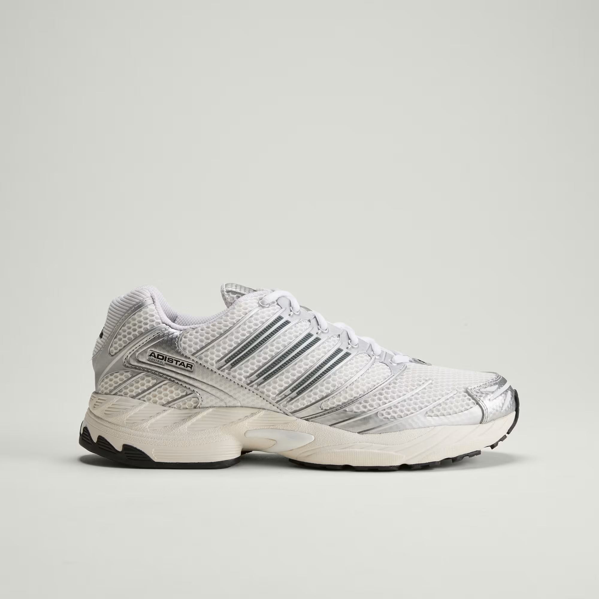 adidas Adistar Control 3 Cloud White Silver Metallic Core Black — 36 / 37 / 41, Novo