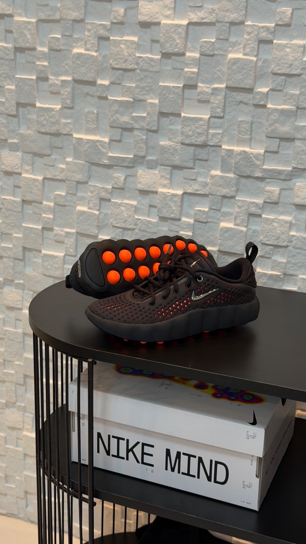 Nike Mind 002 Black — 40.5, Novo