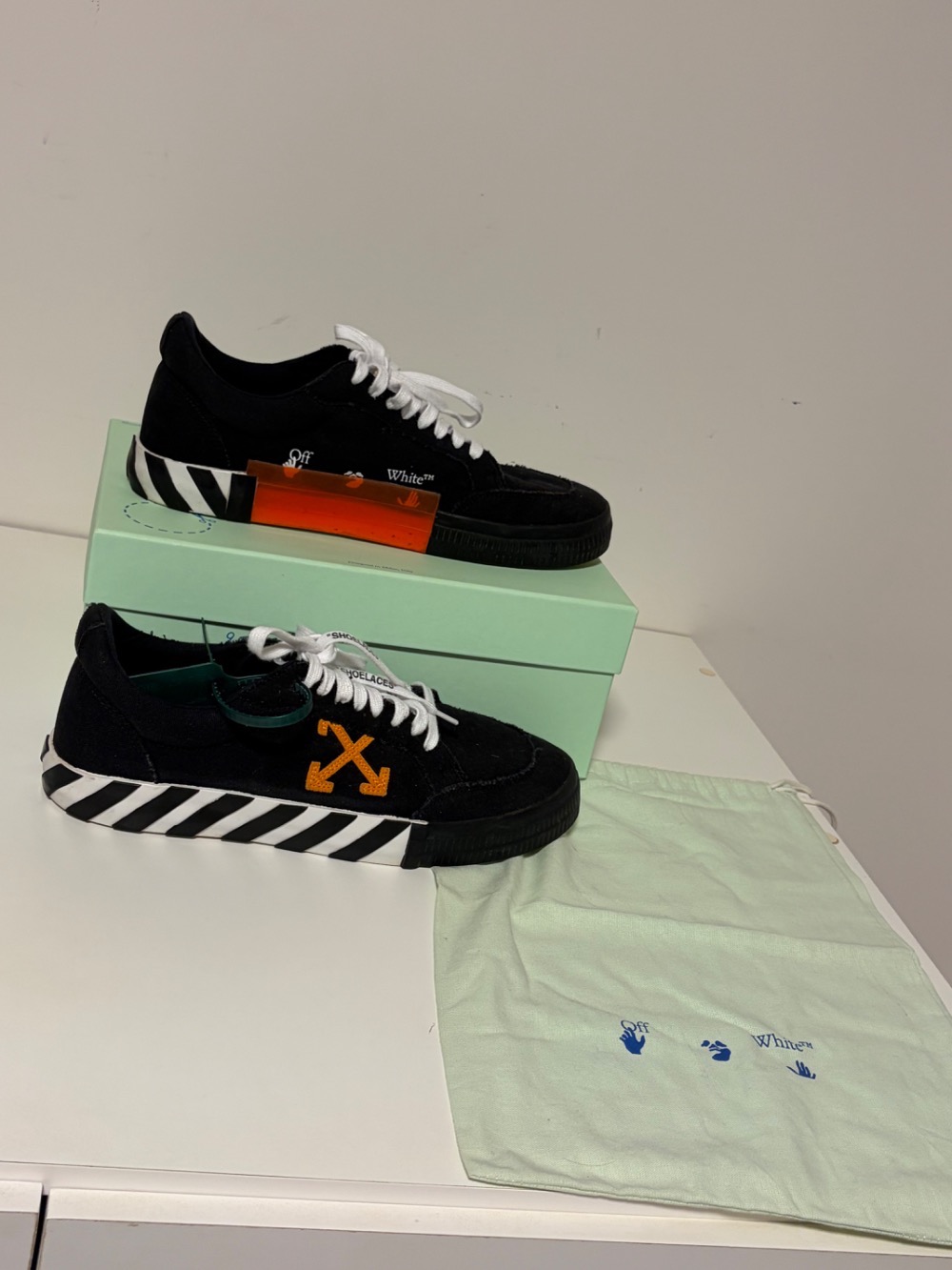 Off-White Vulcanized Low Black Orange Canvas