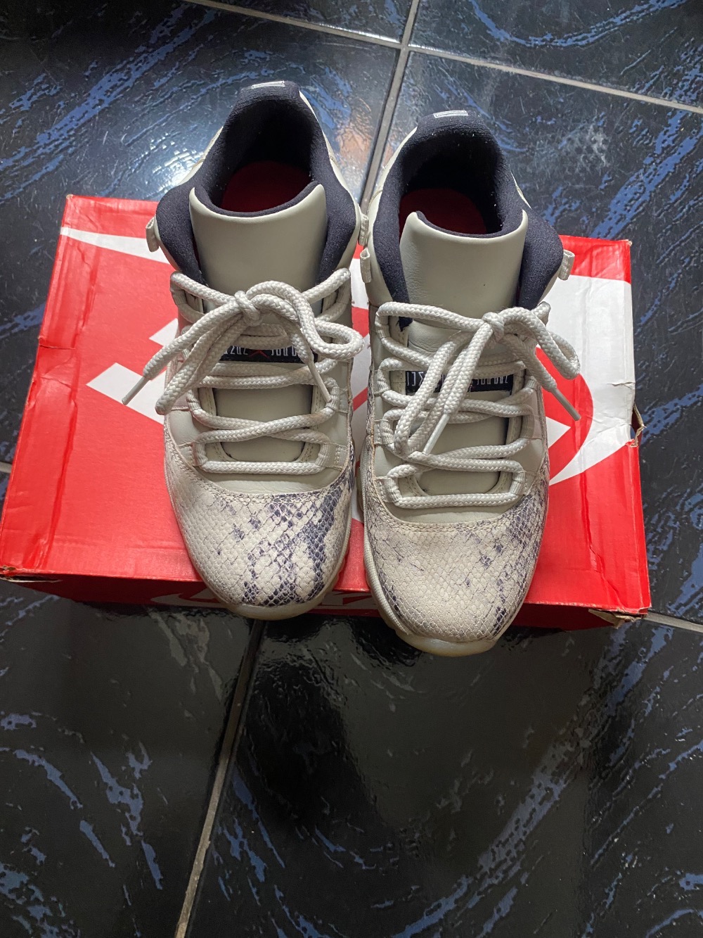 Air Jordan 11 Low Snake Skin
