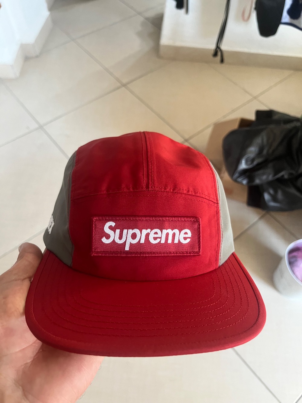 Boné Supreme GORE-TEX Camp Red SS26-W1 — Único, Novo