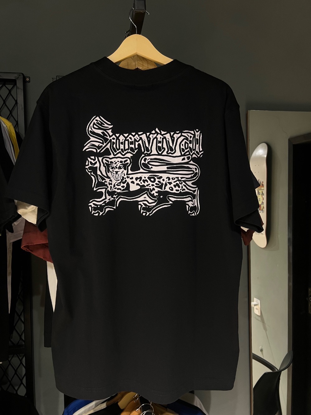 Camisa Survival Logo Preta