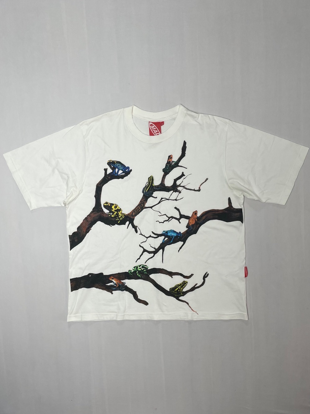 Camiseta Mad Enlatados Anfíbios
