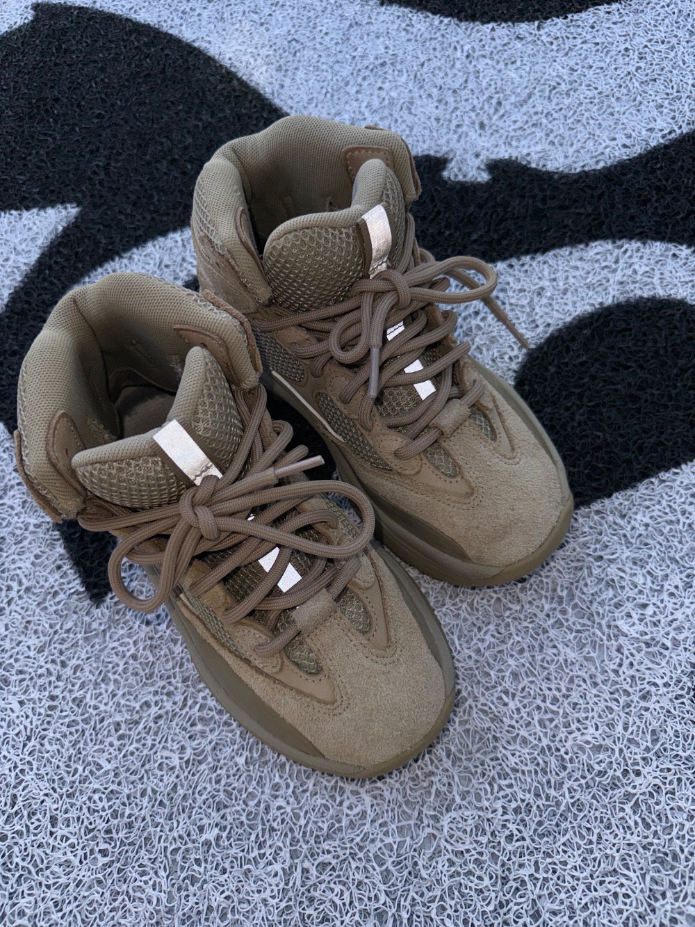 Yeezy Desert Boot Rock