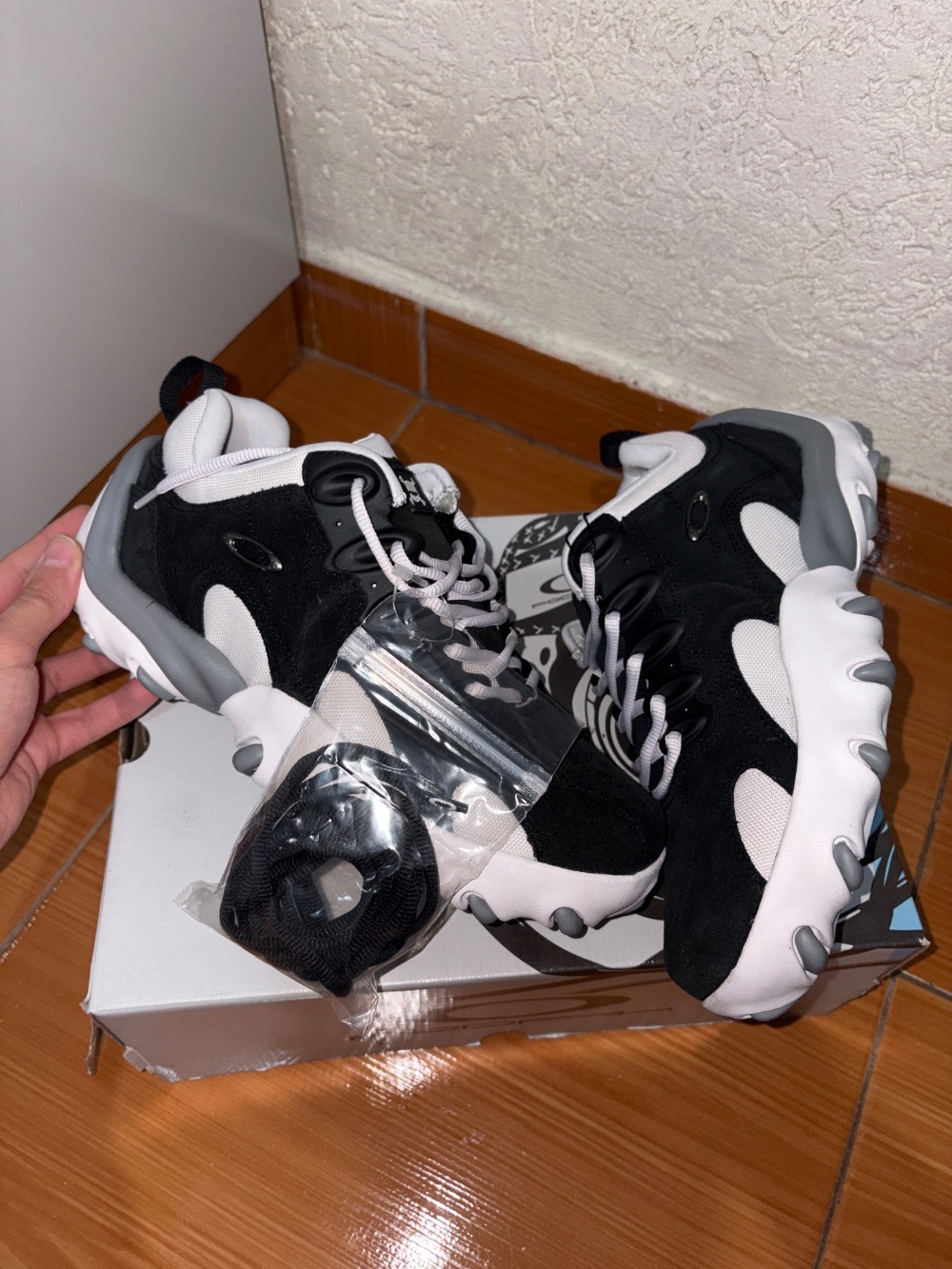 Podpah x Oakley Teeth Alpha Jet Black — 39, Novo