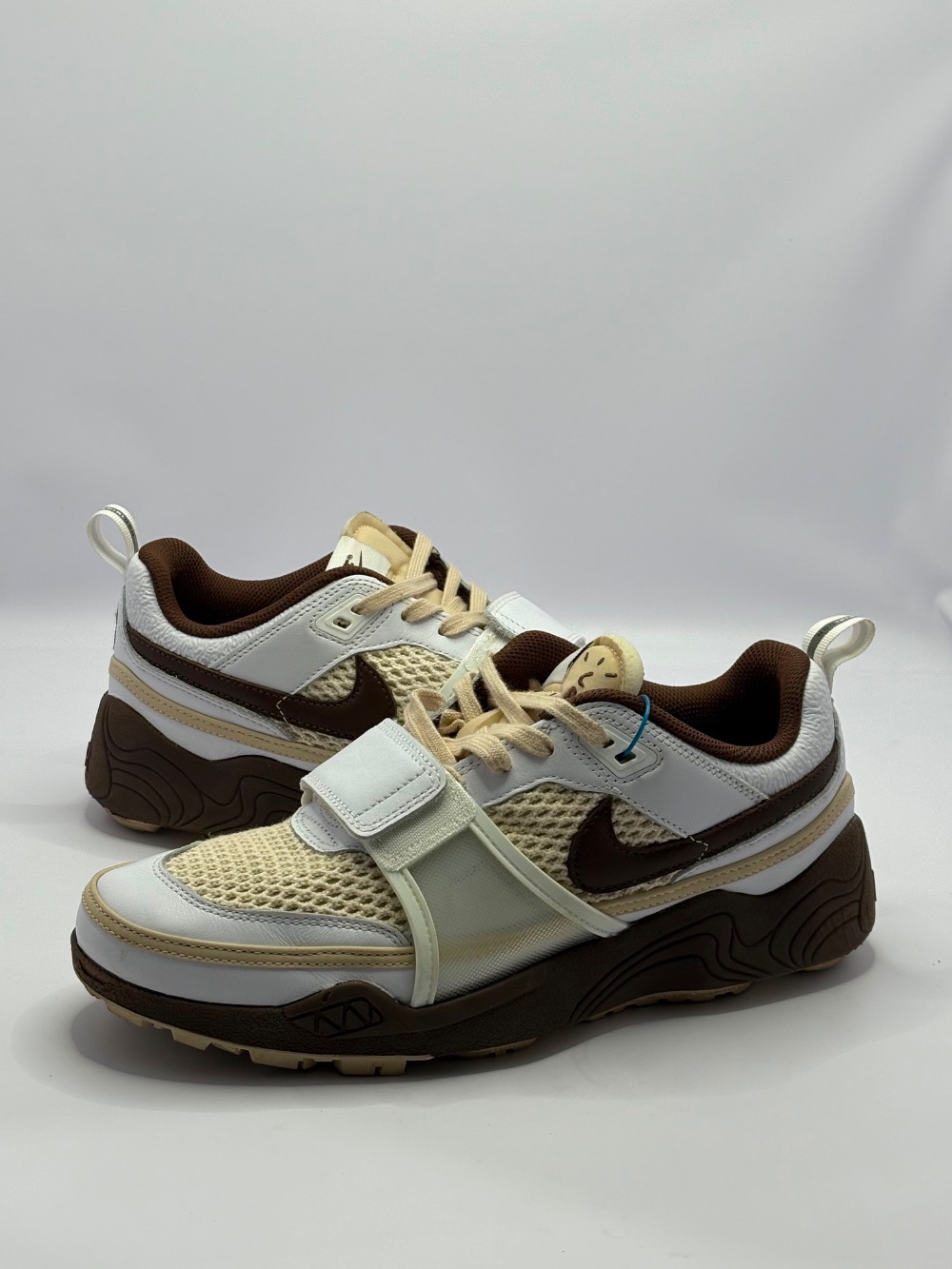 Travis Scott x Nike Zoom Field Jaxx Chocolate