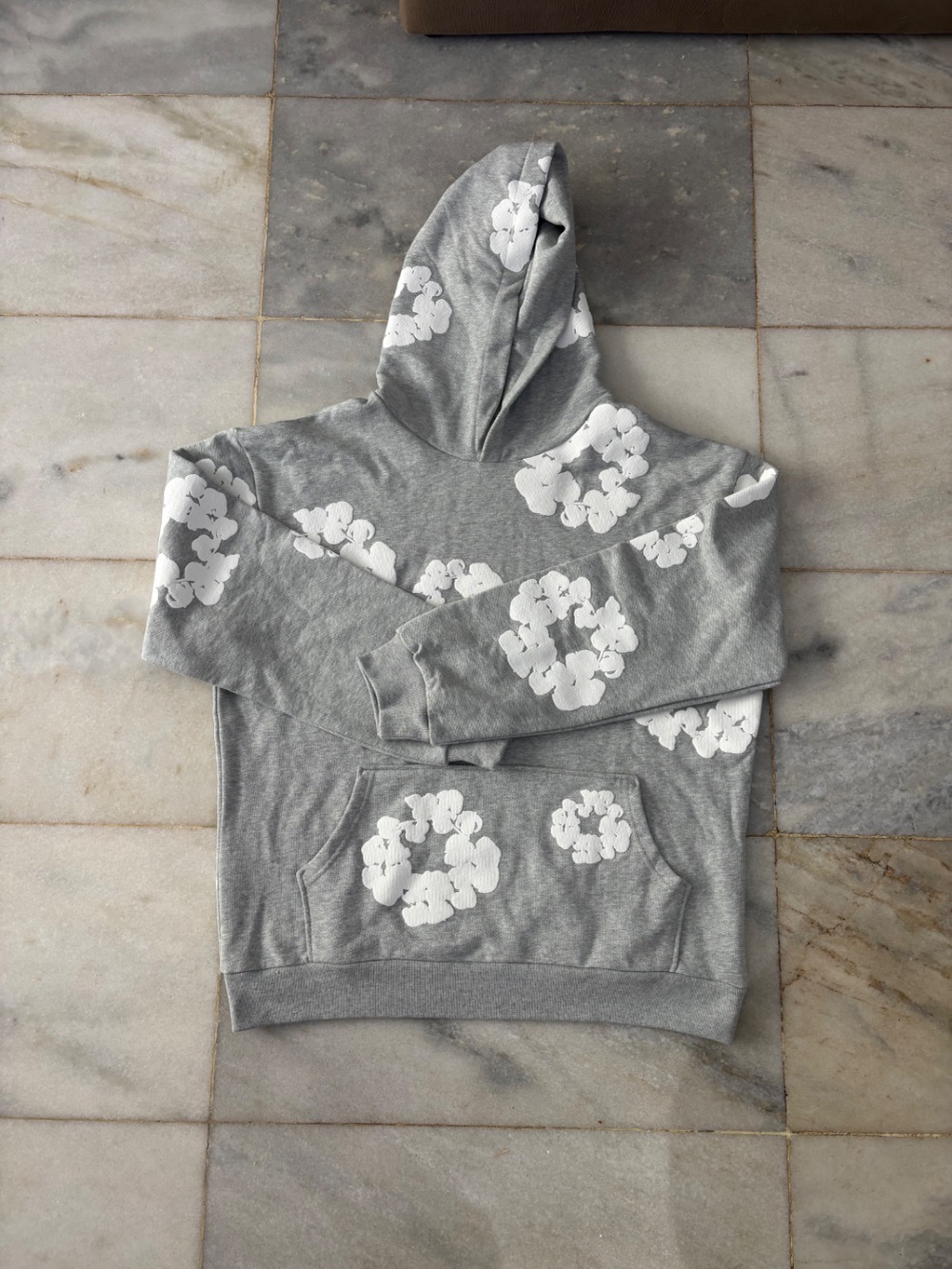 Moletom Denim Tears The Cotton Wreath Grey — G, Novo