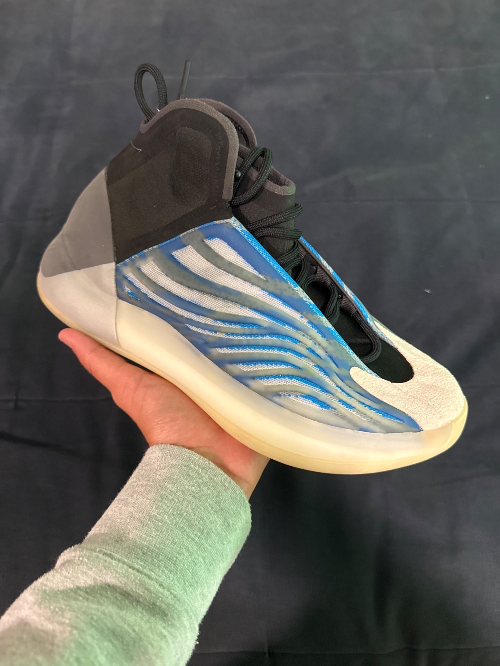 Yeezy QNTM BSKTBL Frozen Blue