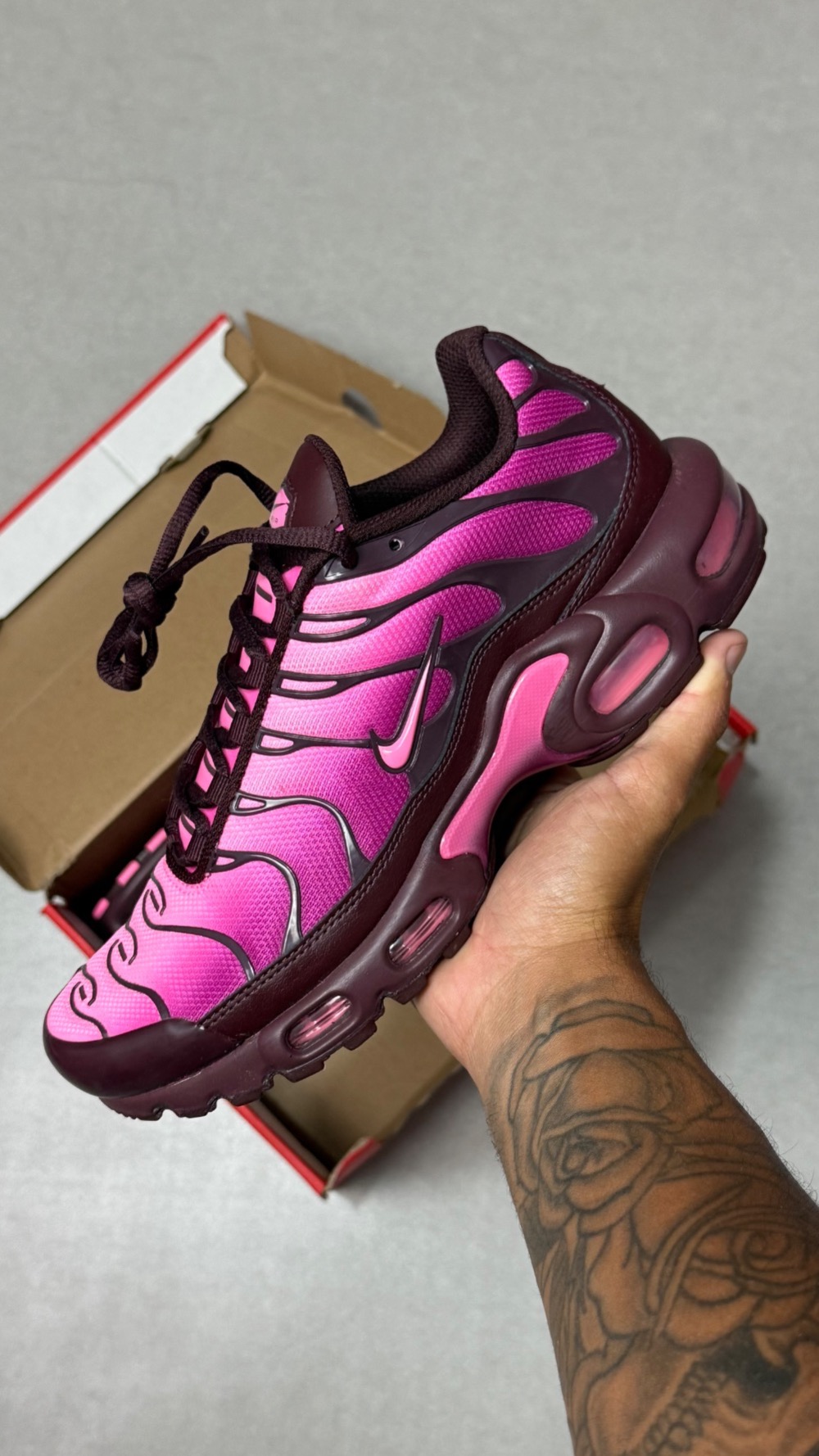 Nike Air Max Plus Pink — 38, Novo