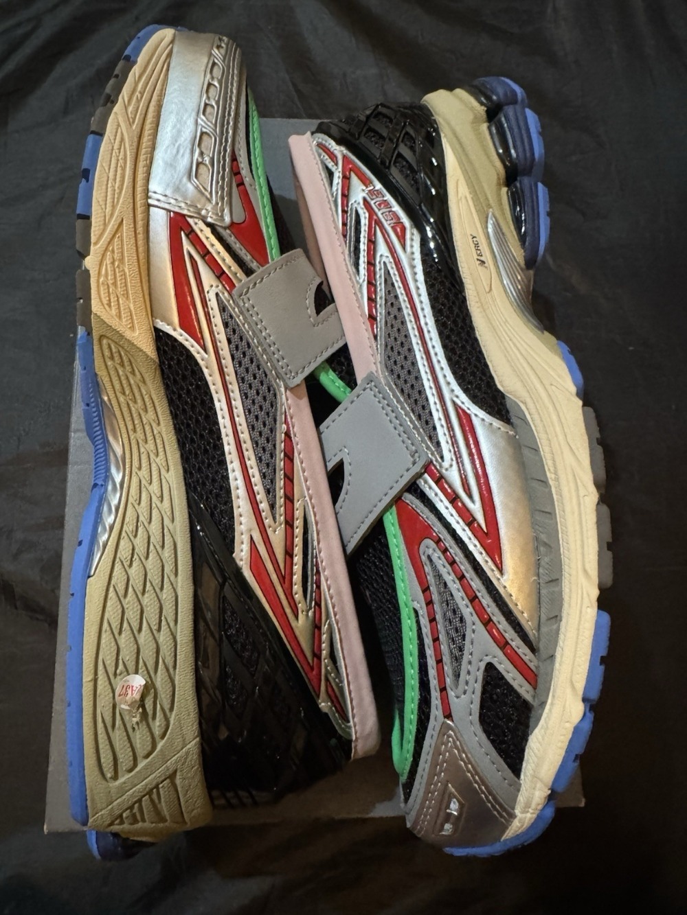 New Balance 1906L Silver Metallic — 34 / 35 / 36 / 37, Novo