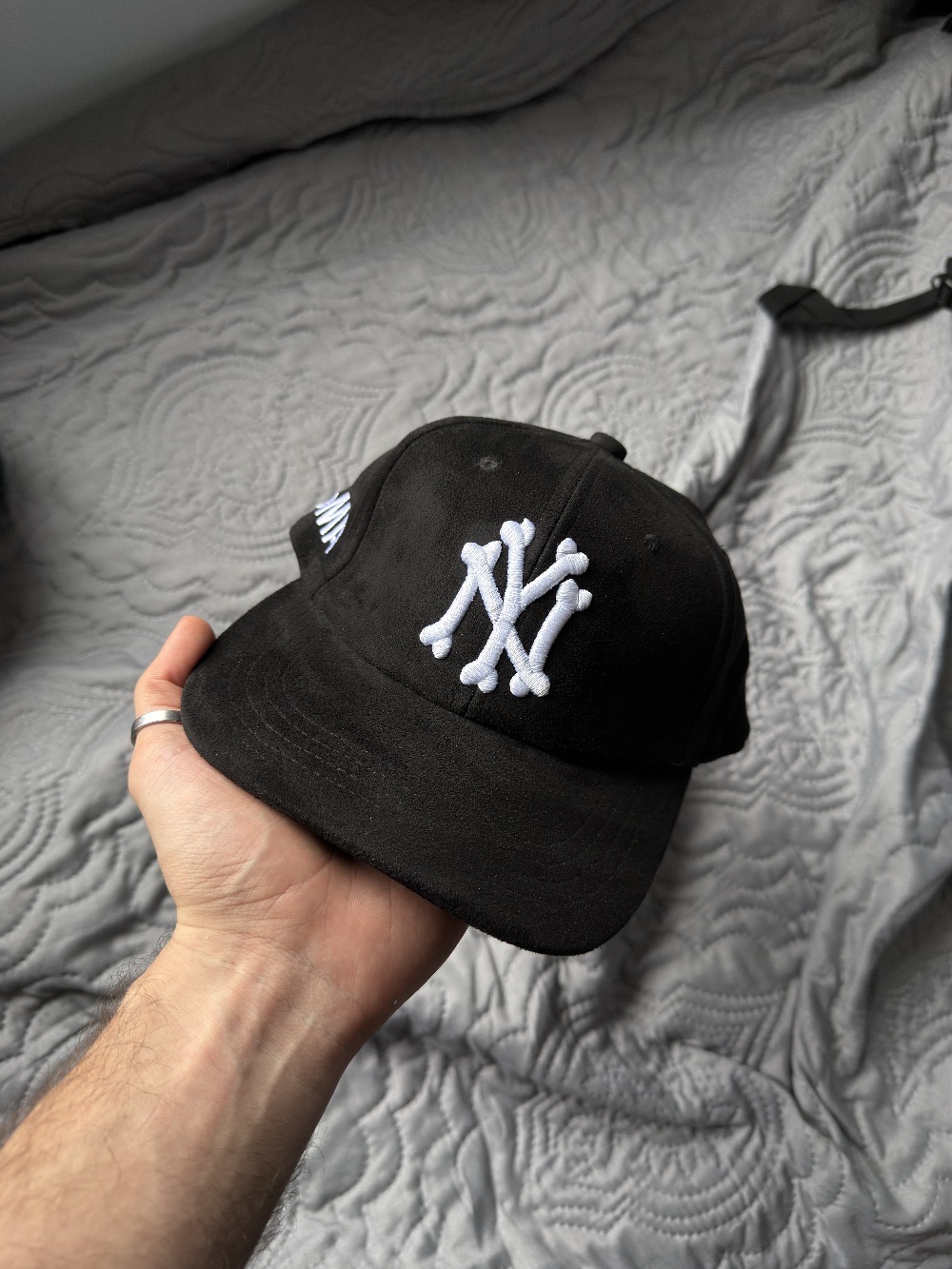 Boné oMA Studios NY Bones Suede Black — Único, Novo
