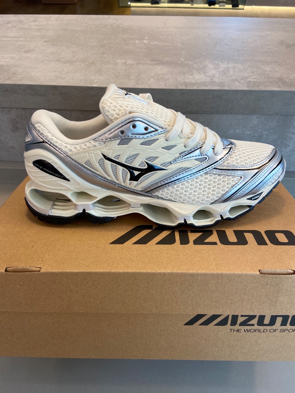 Mizuno Wave Prophecy LS Sport Y2K Pack Pristine Black
