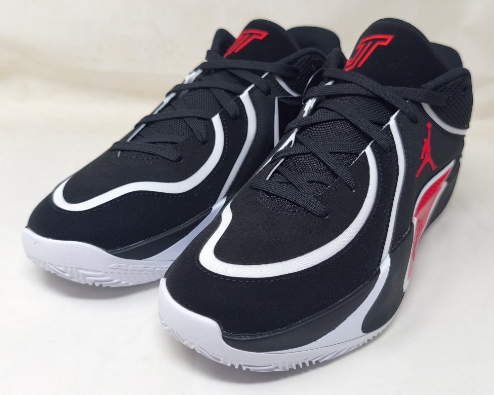 Air Jordan Tatum 4 University Red — 38 / 39 / 39.5 / 40 / 40.5 / 41 / 42 / 42.5 / 43 / 43.5 / 44, Novo