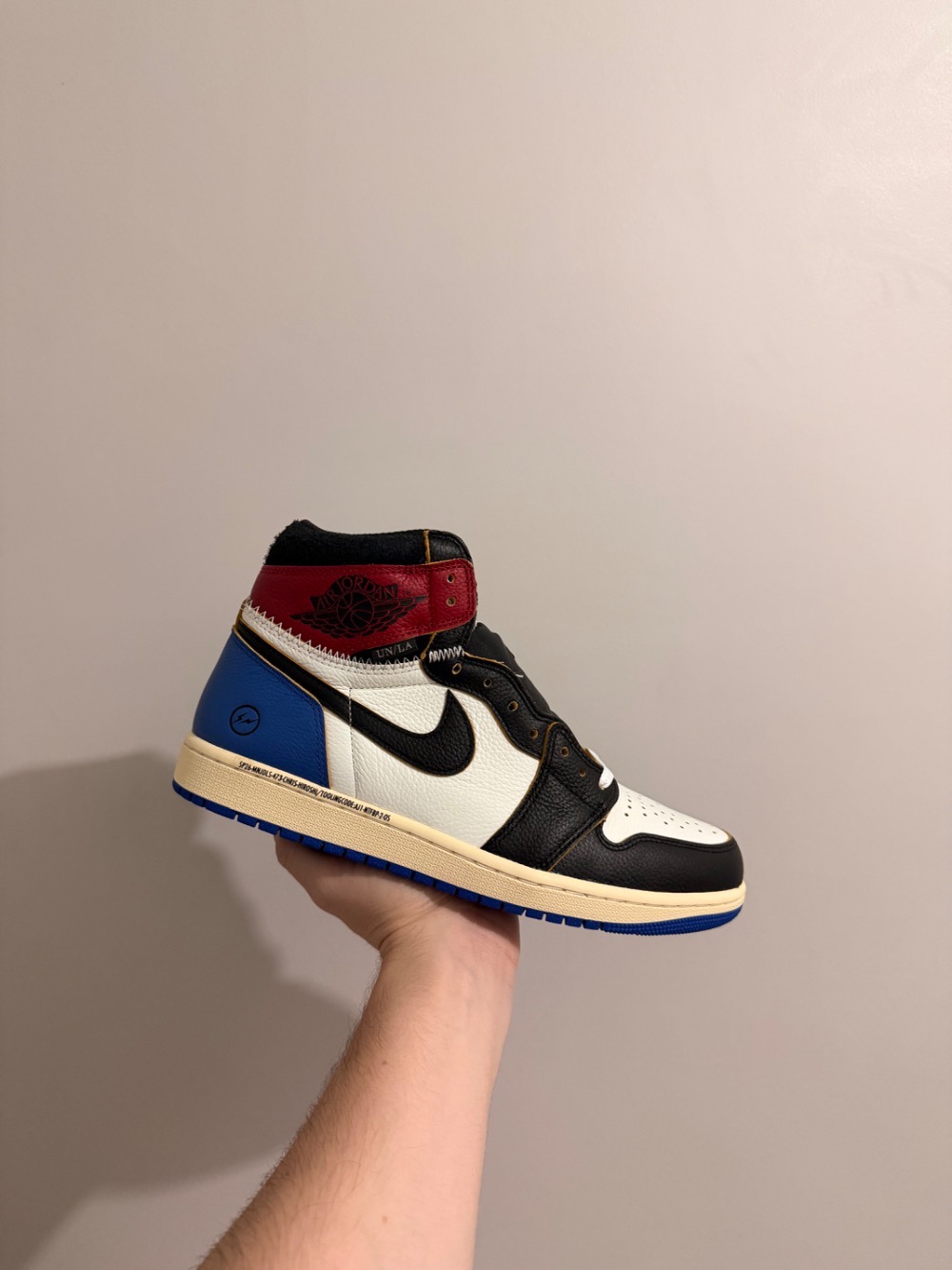 Union LA x Fragment x Air Jordan 1 Retro High OG SP Varsity Red Sport Royal — 42, Novo