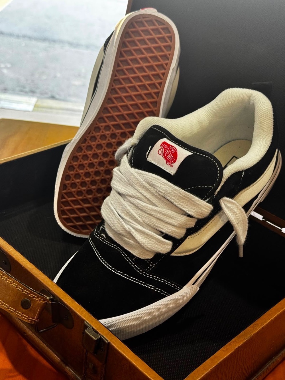 Vans Knu Skool Black True White