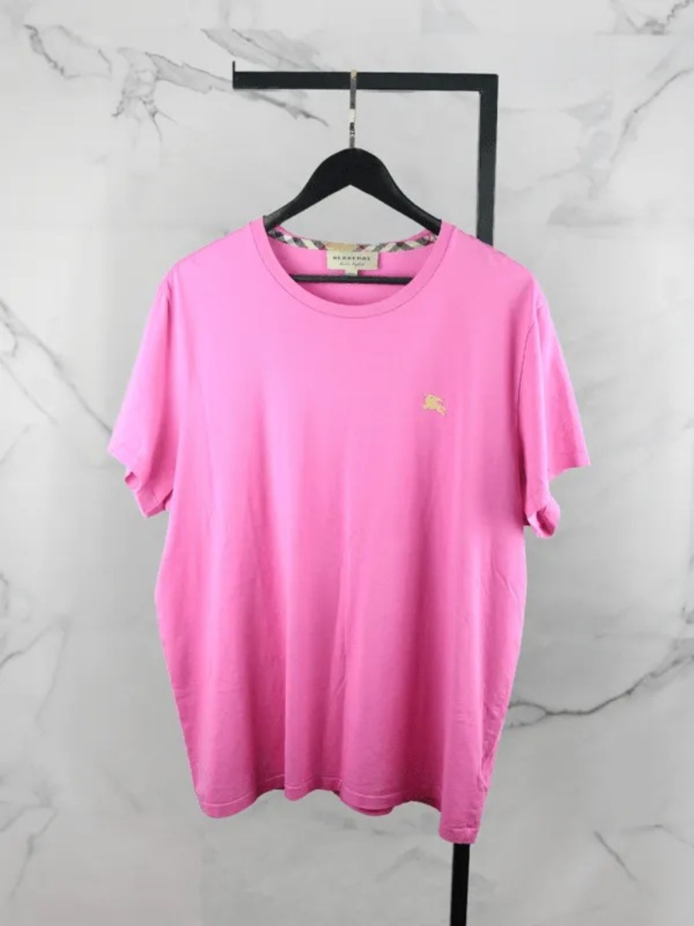 Camiseta Burberry Basic Logo Rosa