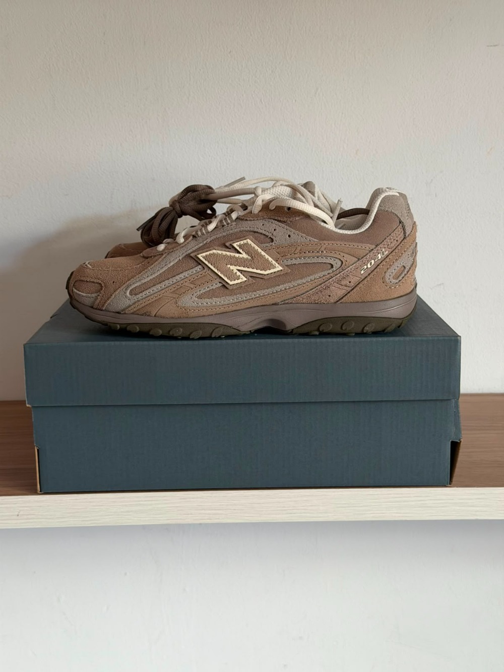 New Balance 204L Mushroom Arid Stone
