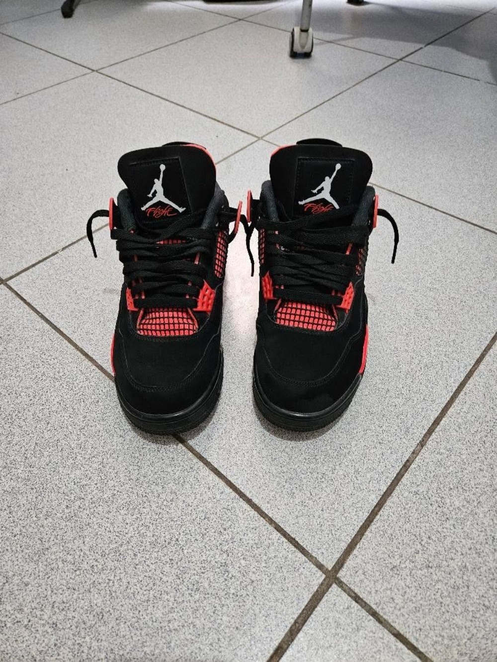 Air Jordan 4 Red Thunder — 40, Usado