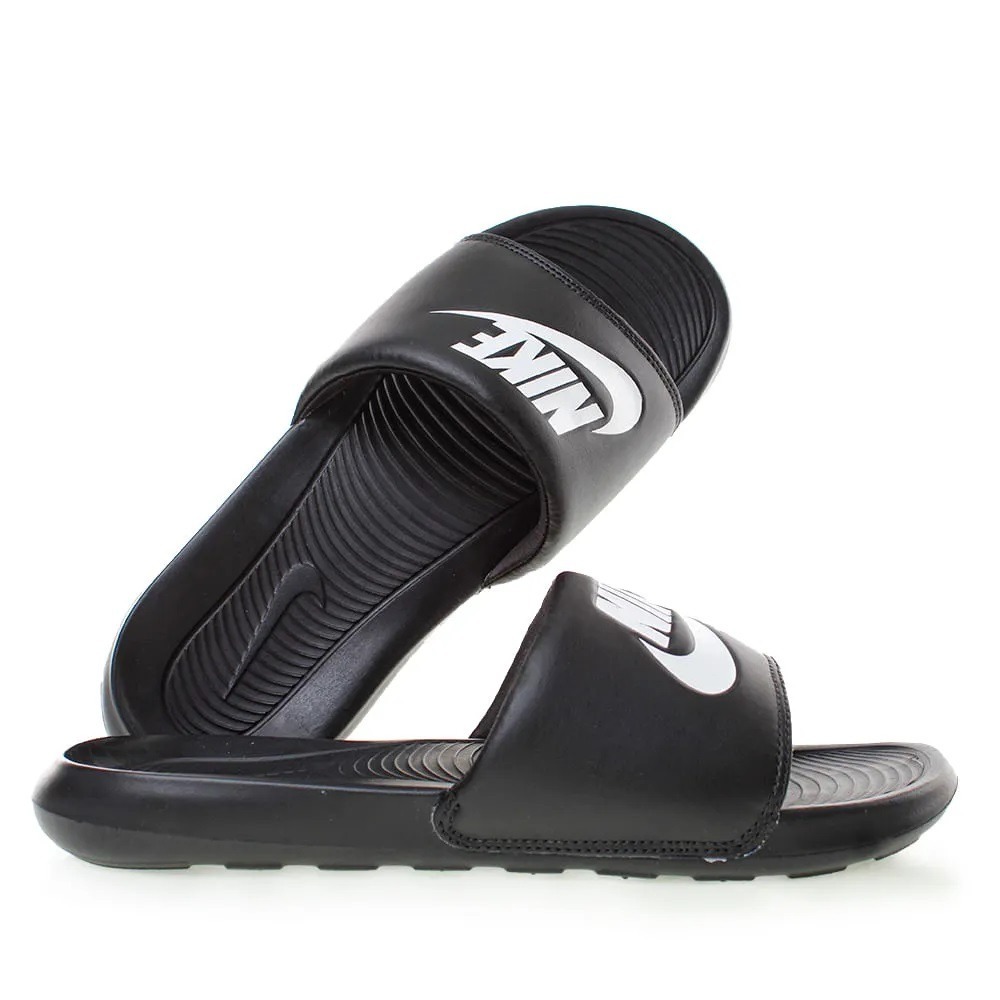 Nike Victori One Black White