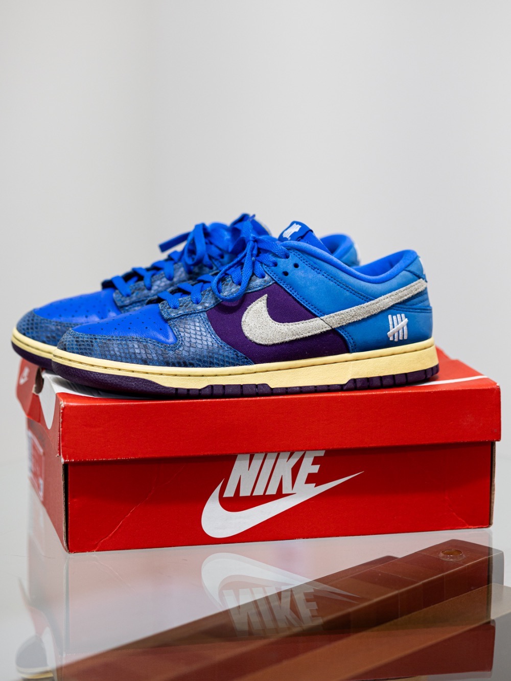 Undefeated x Nike Dunk Low SP 5 On It — 43, Usado