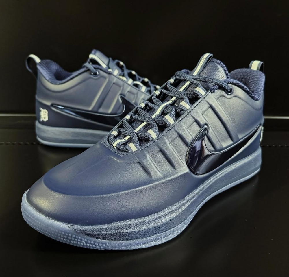 Nike Book 2 SE Detroit Tigers