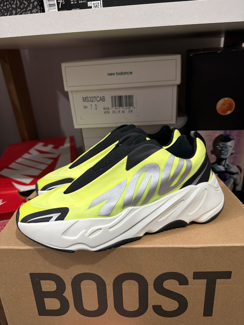 Yeezy Boost 700 MNVN Laceless Phosphor