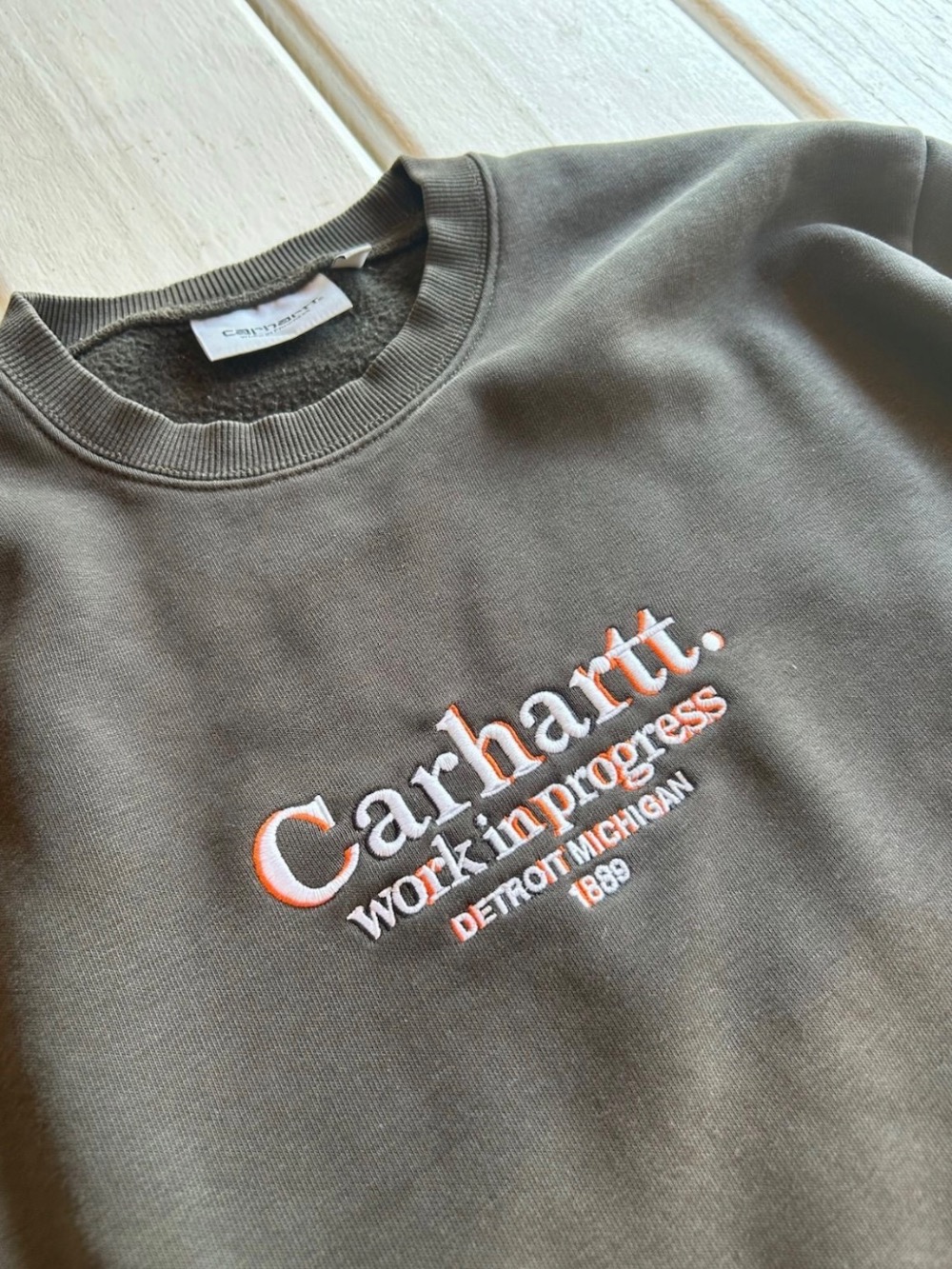 moletom carhartt wipp verde escuro