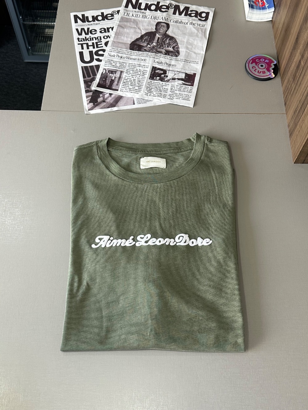 Camiseta Aimé Leon Dore Puff Print Slub Logo Deep Lichen Green
