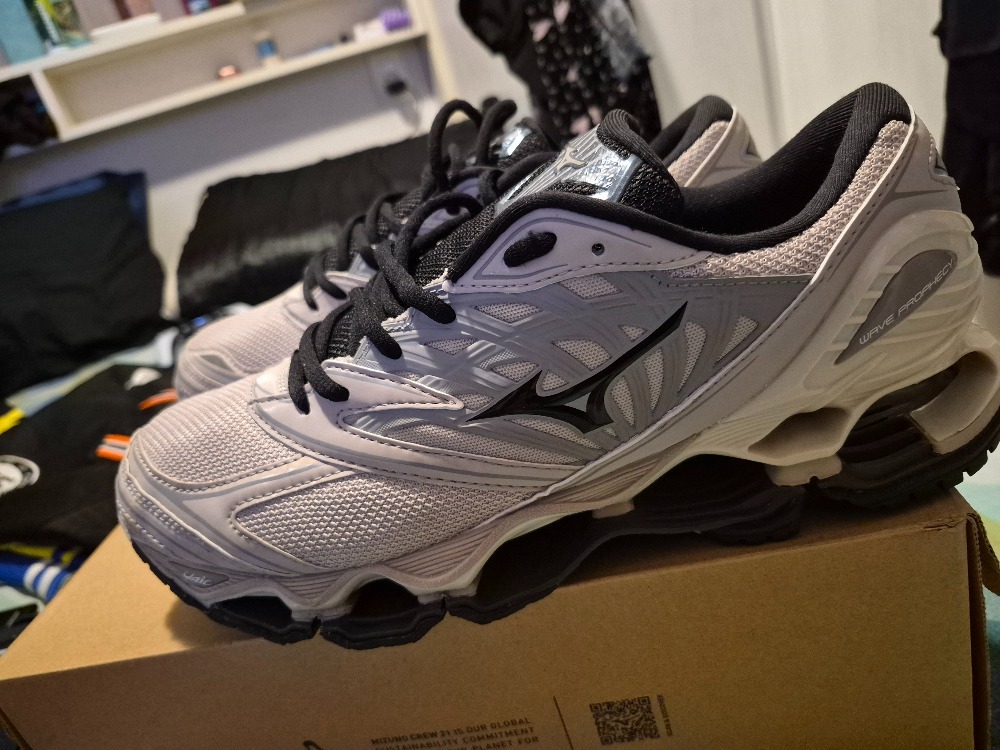 Mizuno Wave Prophecy LS Grey Silver
