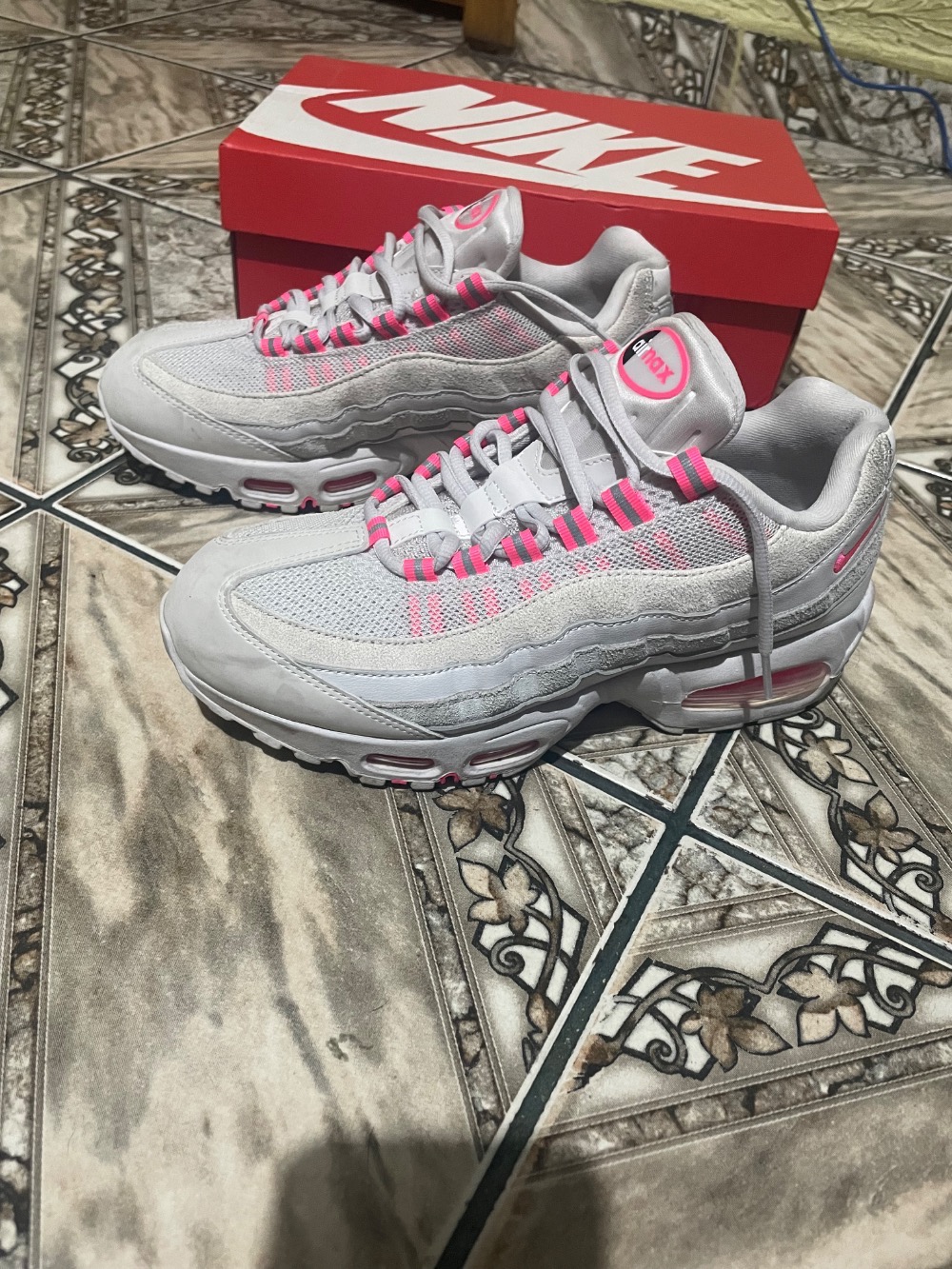 Nike Air Max 95 OG Big Bubble Vast Grey Hyper Pink