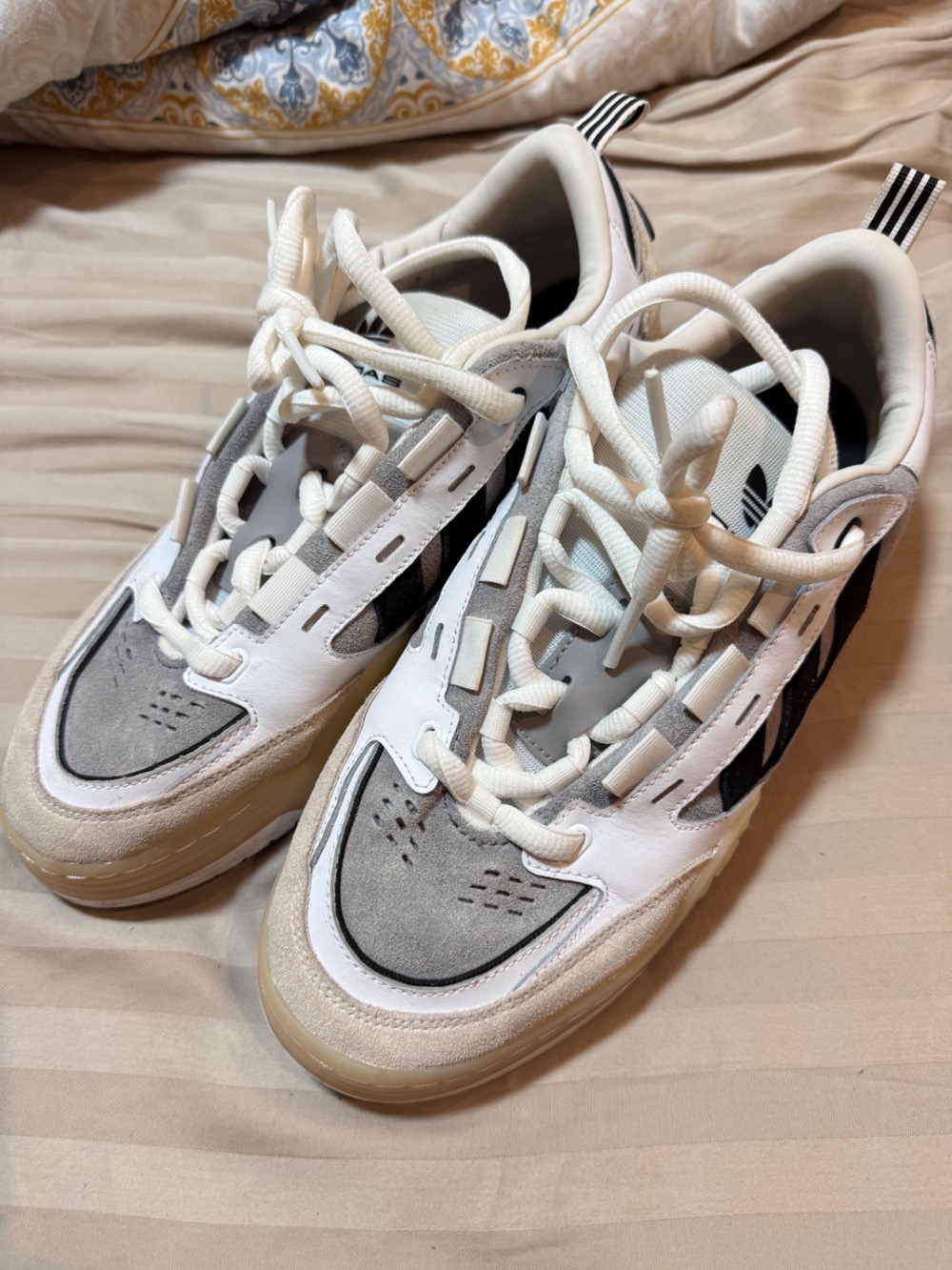 adidas ADI2000 Cloud White Core Black Chalk White
