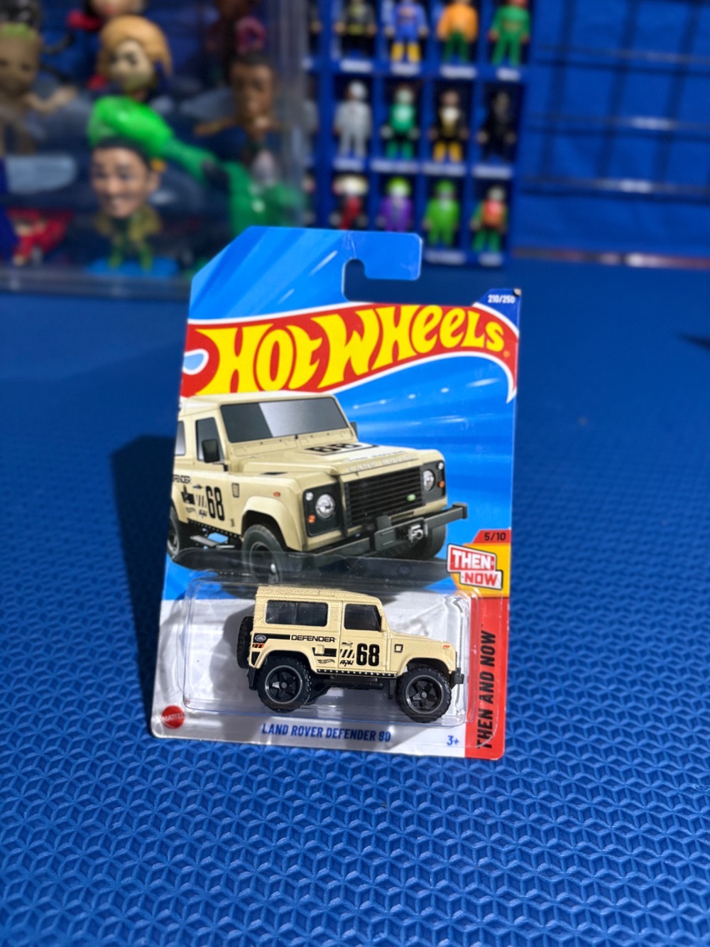 Hotwheels Land Rover Defender 90 (lote 2025)
