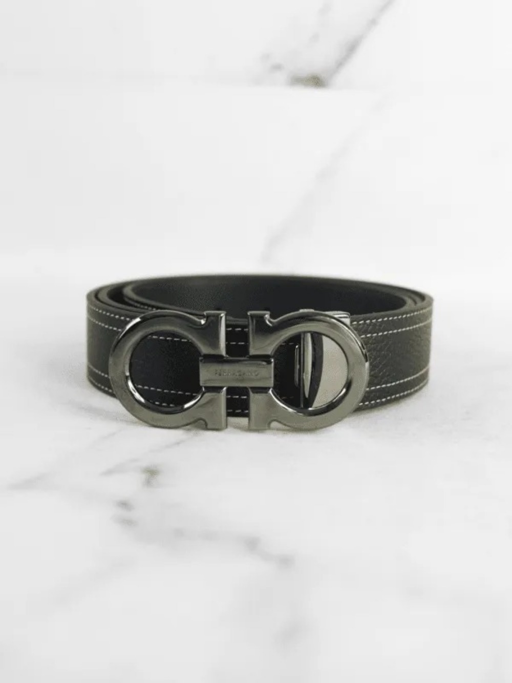 Cinto Ferragamo Dupla Face Pesponto Gancini Preto/Azul Marinho