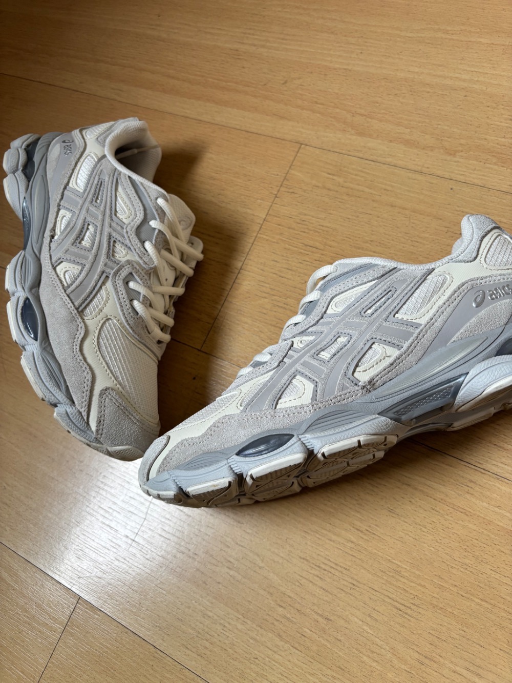 Asics Gel-NYC Cream Grey