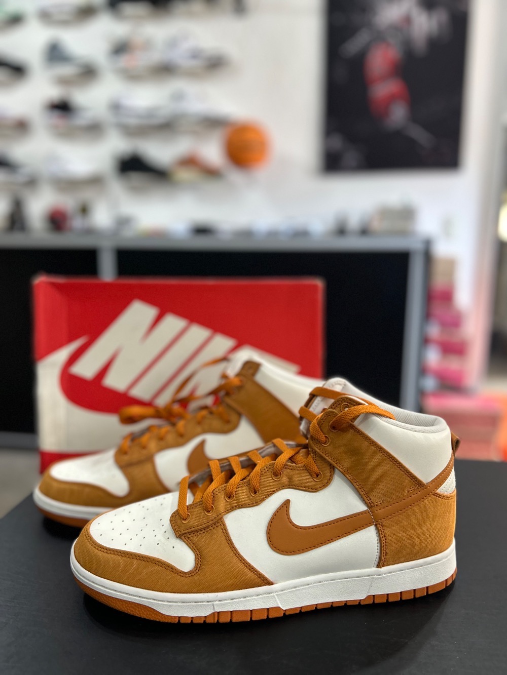 Nike Dunk High SE Monarch
