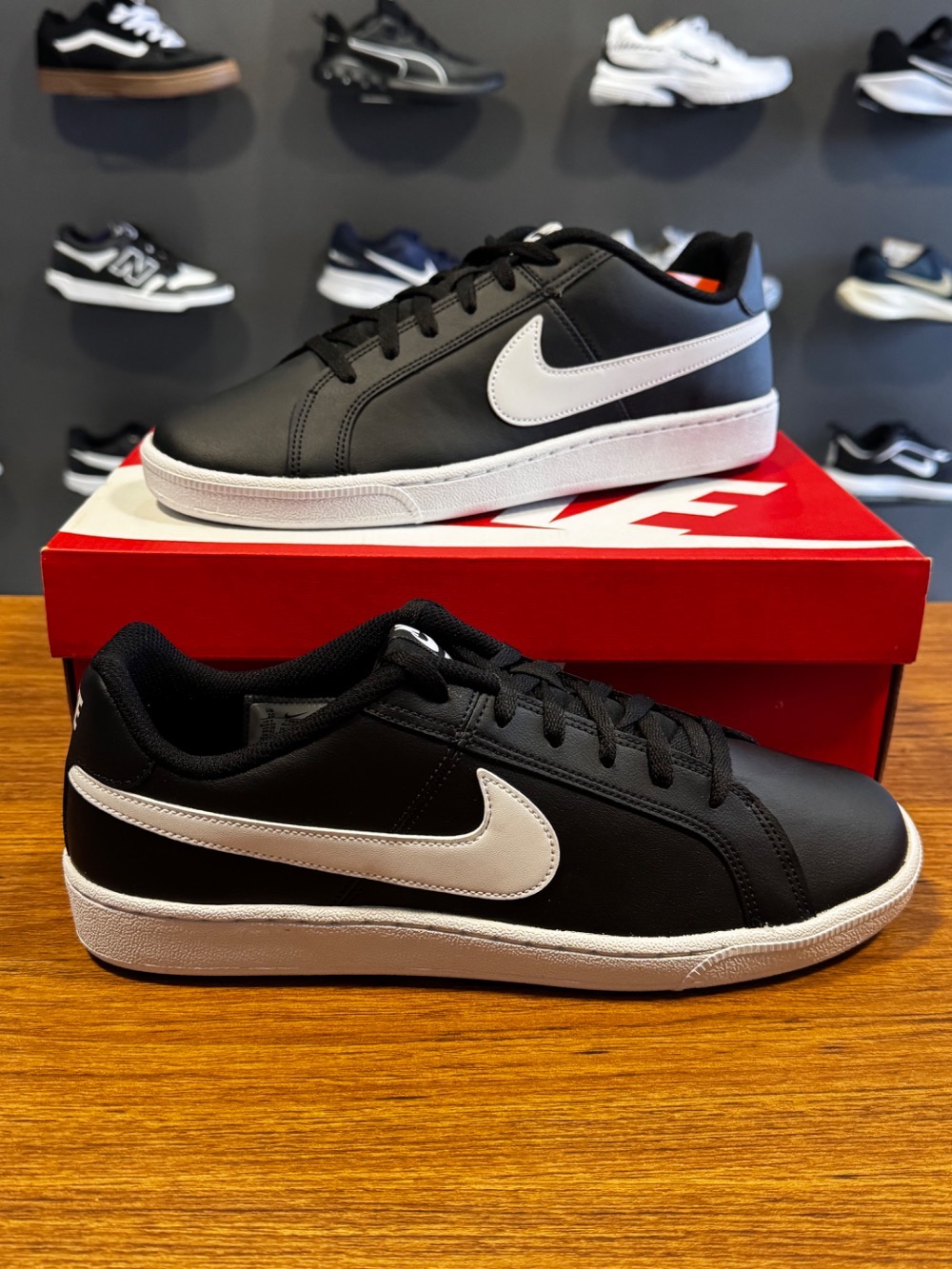 Nike Court Royale 2 Black