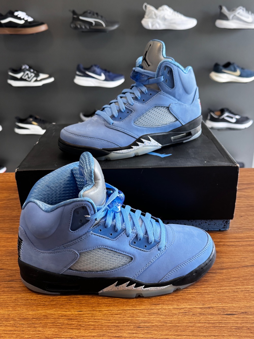 Air Jordan 5 University Blue