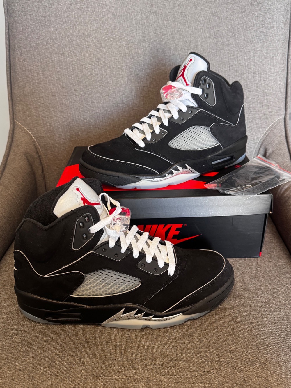 Air Jordan 5 OG Black Metallic Reimagined