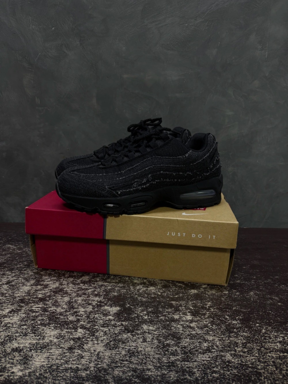 Levi's x Nike Air Max 95 OG Black