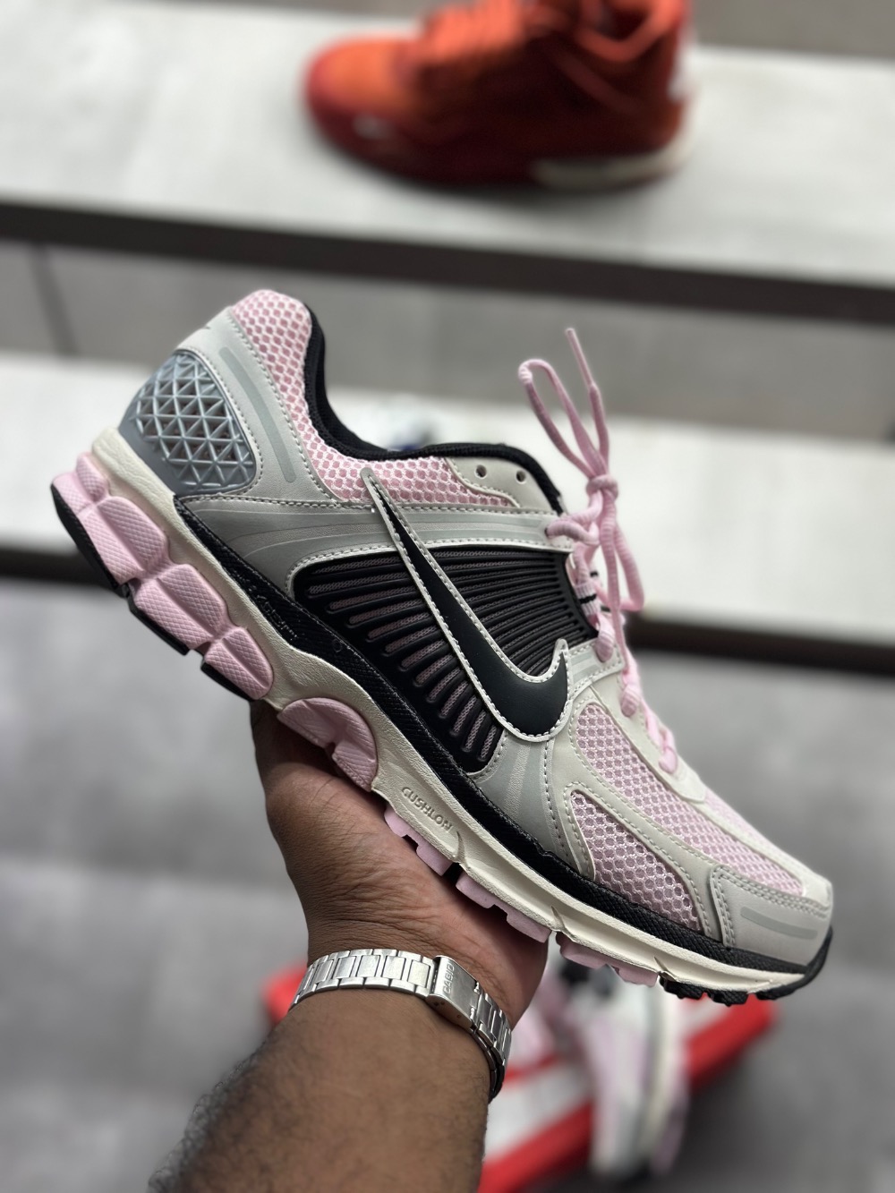 Nike Zoom Vomero 5 Pink Foam Phantom Metallic Platinum Black