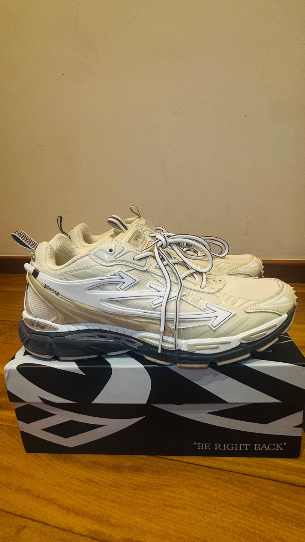Off-White Be Right Back White Yellow