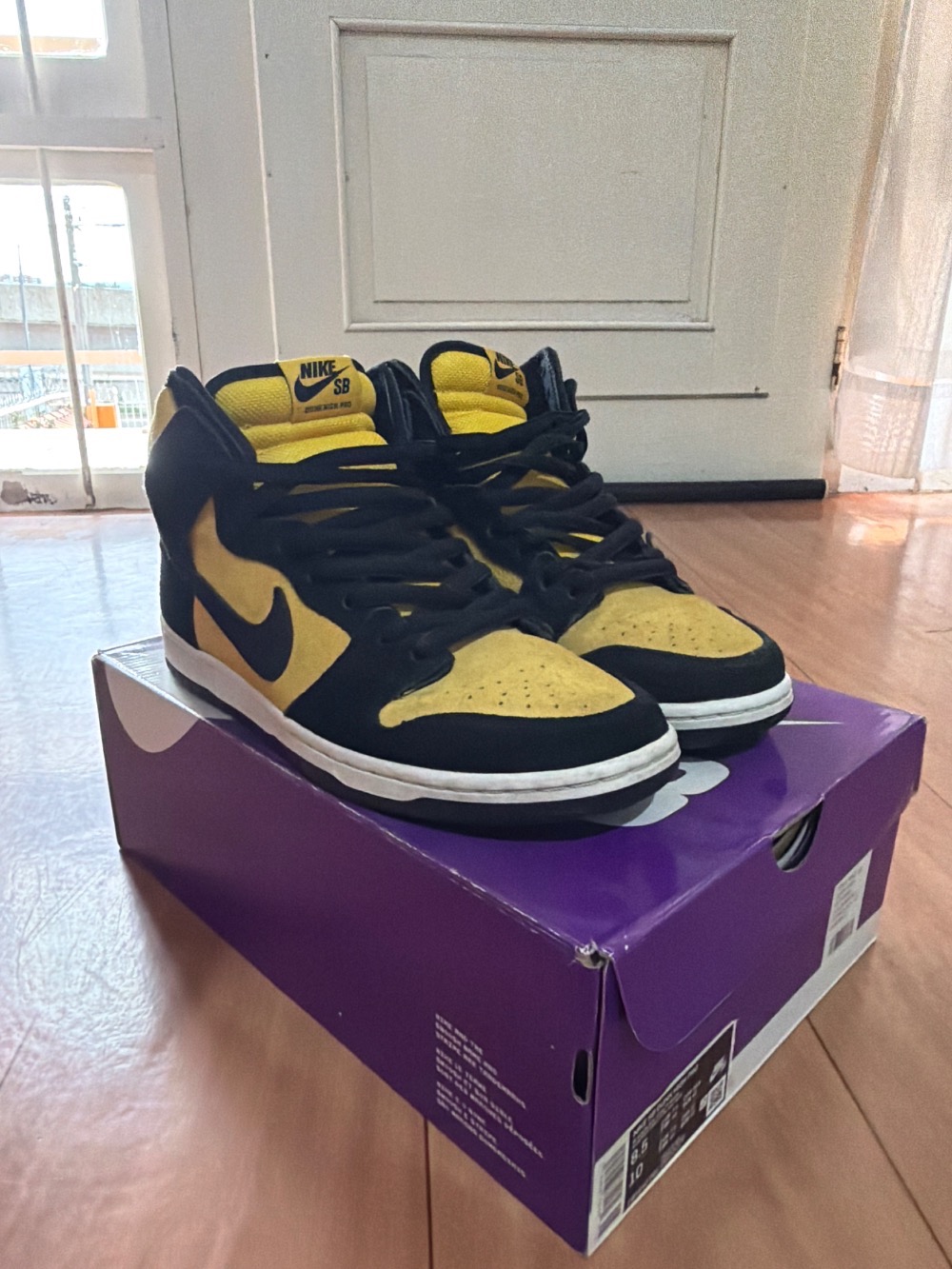 Nike SB Dunk High Pro Maize and Black