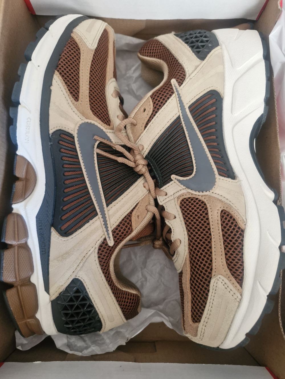 Nike Zoom Vomero 5 Brown Khaki
