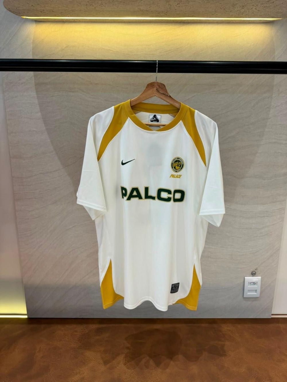 Palace x Nike Camiseta Shop White Yellow — G, Novo
