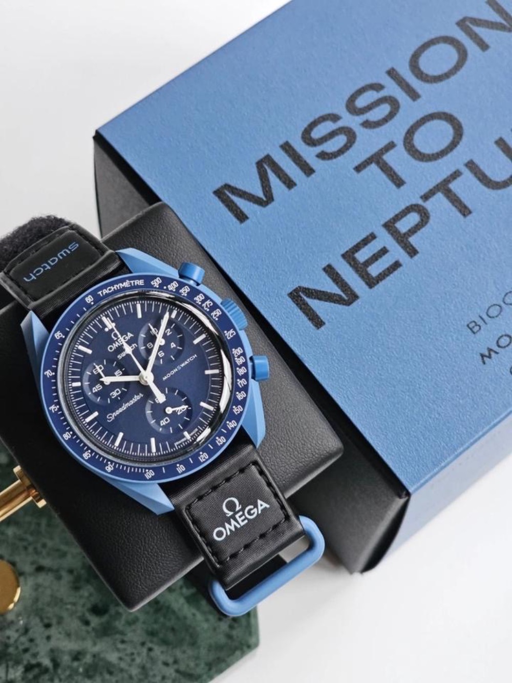 Swatch x Omega Relógio Bioceramic Moonswatch Mission to Neptune