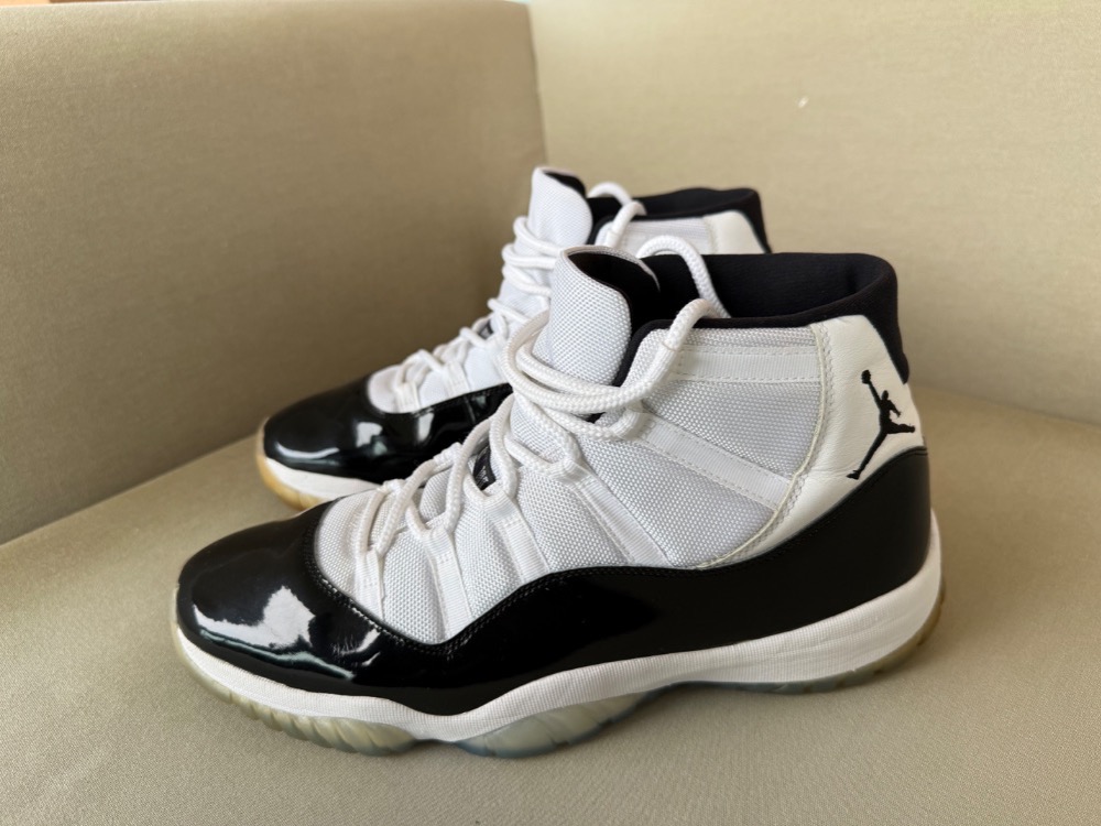 Air Jordan 11 Concord (2018)